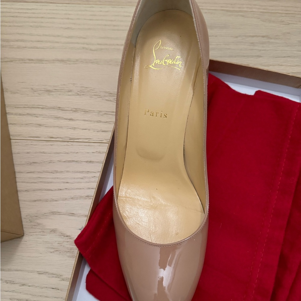 Authentic Christian Louboutin shoes only worn a couple of times